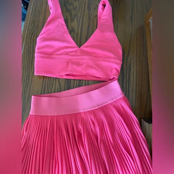 Lululemon lipgloss skirt and bra set - Picture 4 of 7